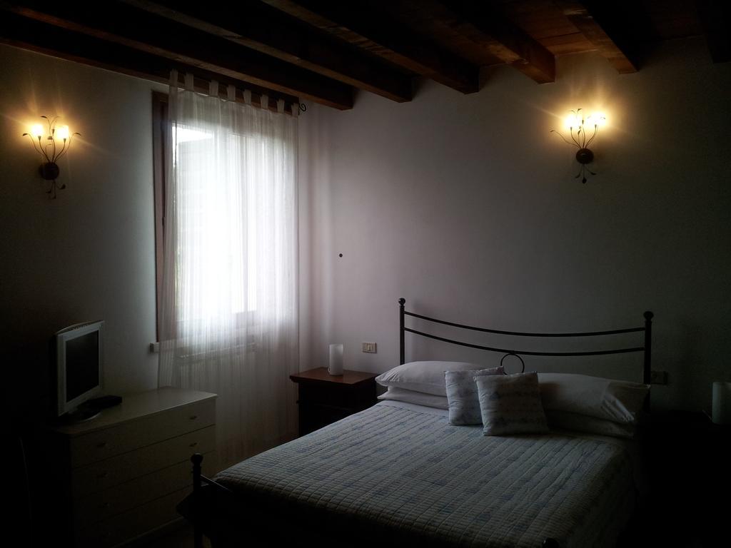 Bed and Breakfast Bb Parco Del Mincio Вирджилио Экстерьер фото